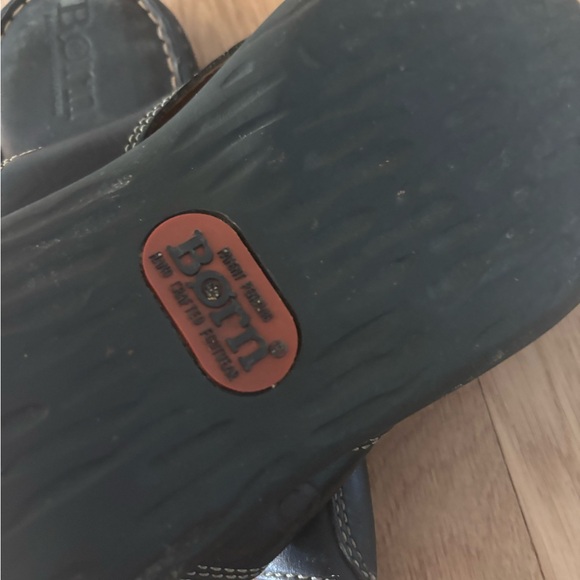 Born leather Black Leather Slide Sandals. Size 10 - Picture 4 of 7